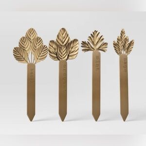 New in box 4 piece herb marker set gold metal  smith & hawken